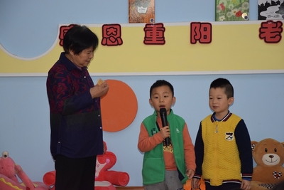 感恩重陽 老幼同樂--濟南市七里山幼兒園慶重陽節活動