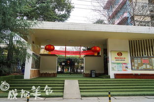 沒了小郡肝的鋼管廠,還剩下二姐的串串 熊嬢的兔丁和伍妹的烤鴨