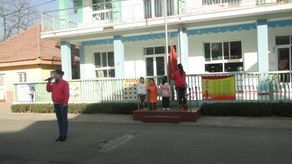 濟南機車車輛廠幼兒園舉行開學首次升旗儀式