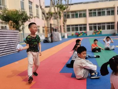 家長進課堂 愛意滿初夏--濟南市七里山幼兒園家長進課堂活動